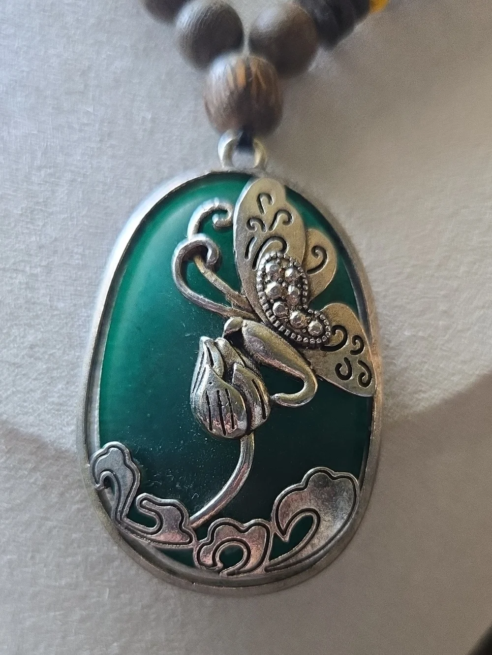 Vintage Whimsical Bohemian Green Butterfly Pendant And Wood Beaded Necklace💫 - Picture 2 of 5